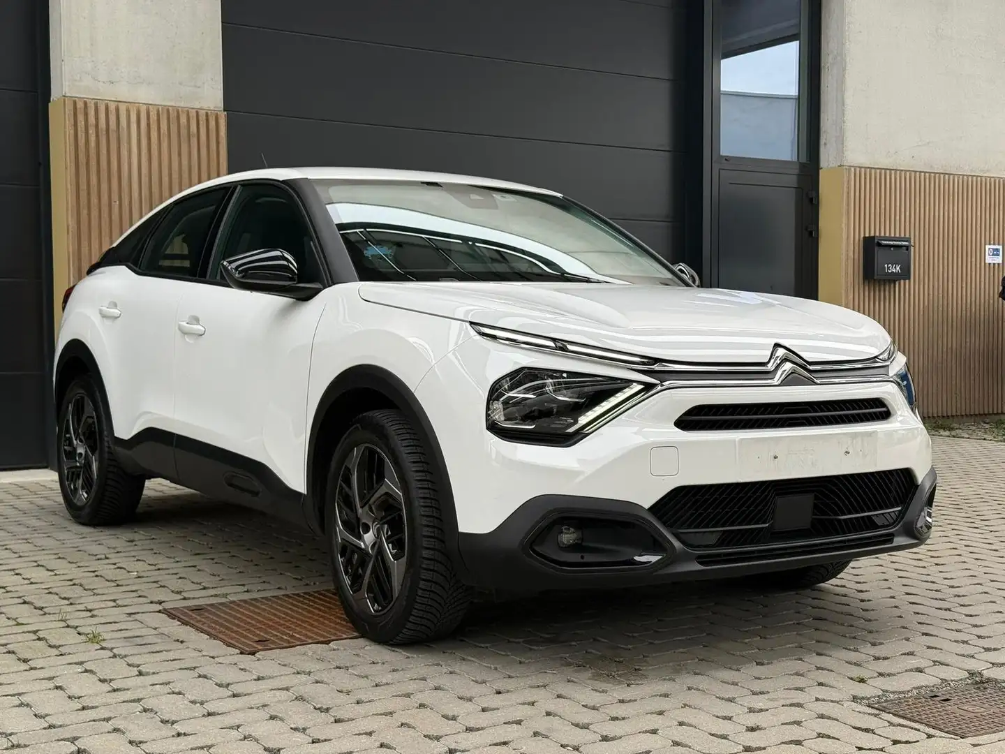 Citroen C4 C4 1.2 / Garantie / Carplay / Camera / Keyless Blanc - 2