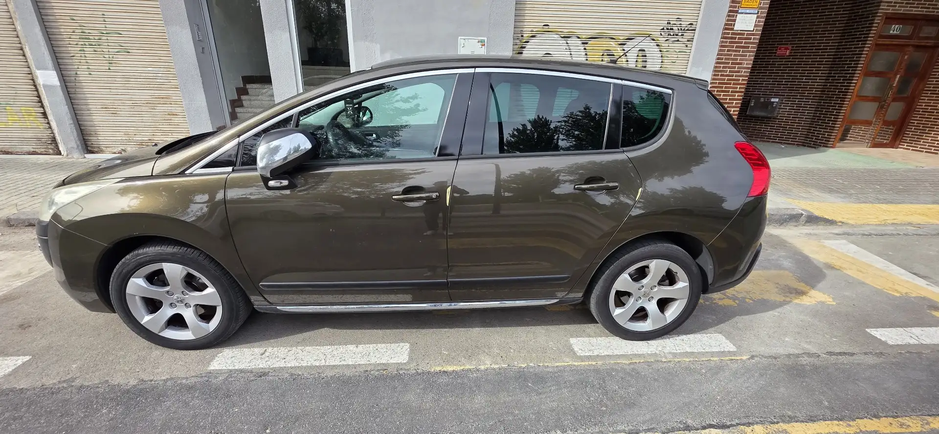 Peugeot 3008 1.6HDI FAP Sport Pack - 2