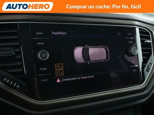 Volkswagen T-Roc view 21