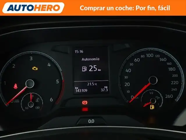 Volkswagen T-Roc view 25