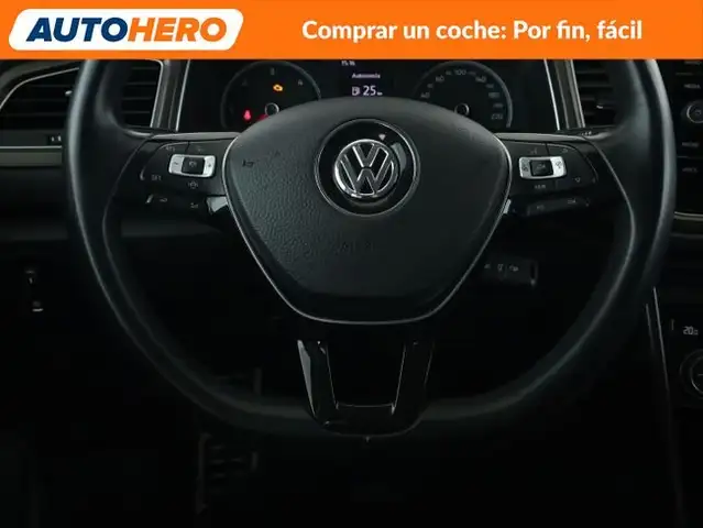 Volkswagen T-Roc view 24