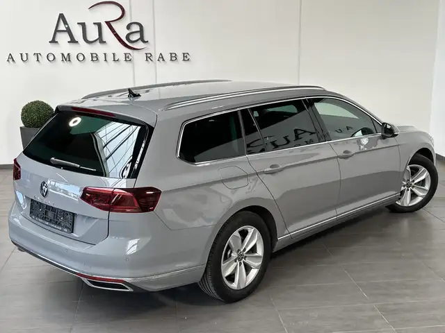 Volkswagen Passat view 5
