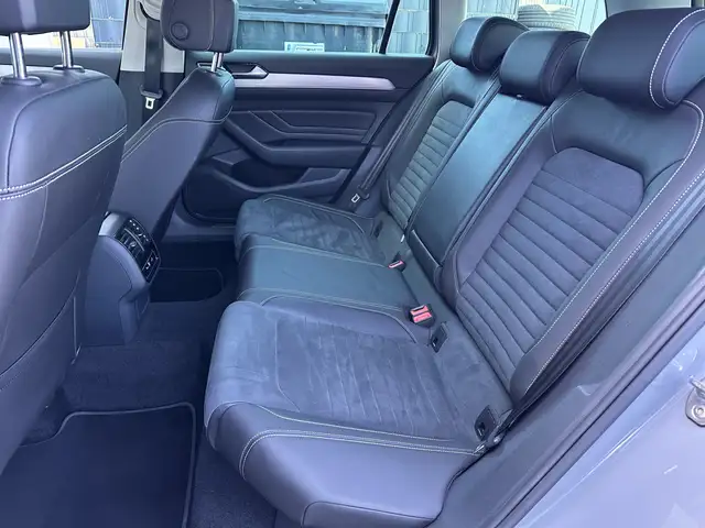 Volkswagen Passat view 15