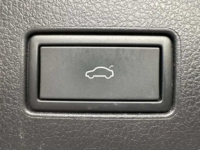 Volkswagen Passat view 7