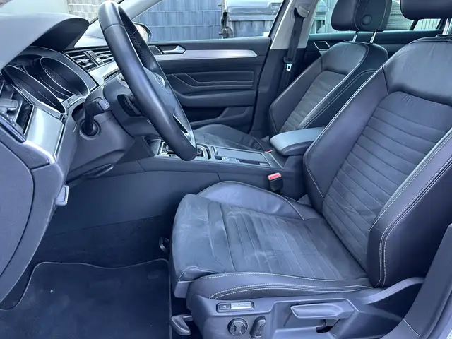 Volkswagen Passat view 13