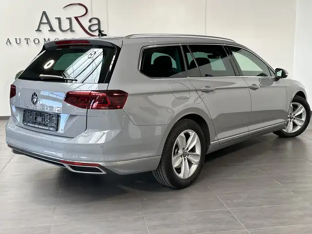 Volkswagen Passat view 4