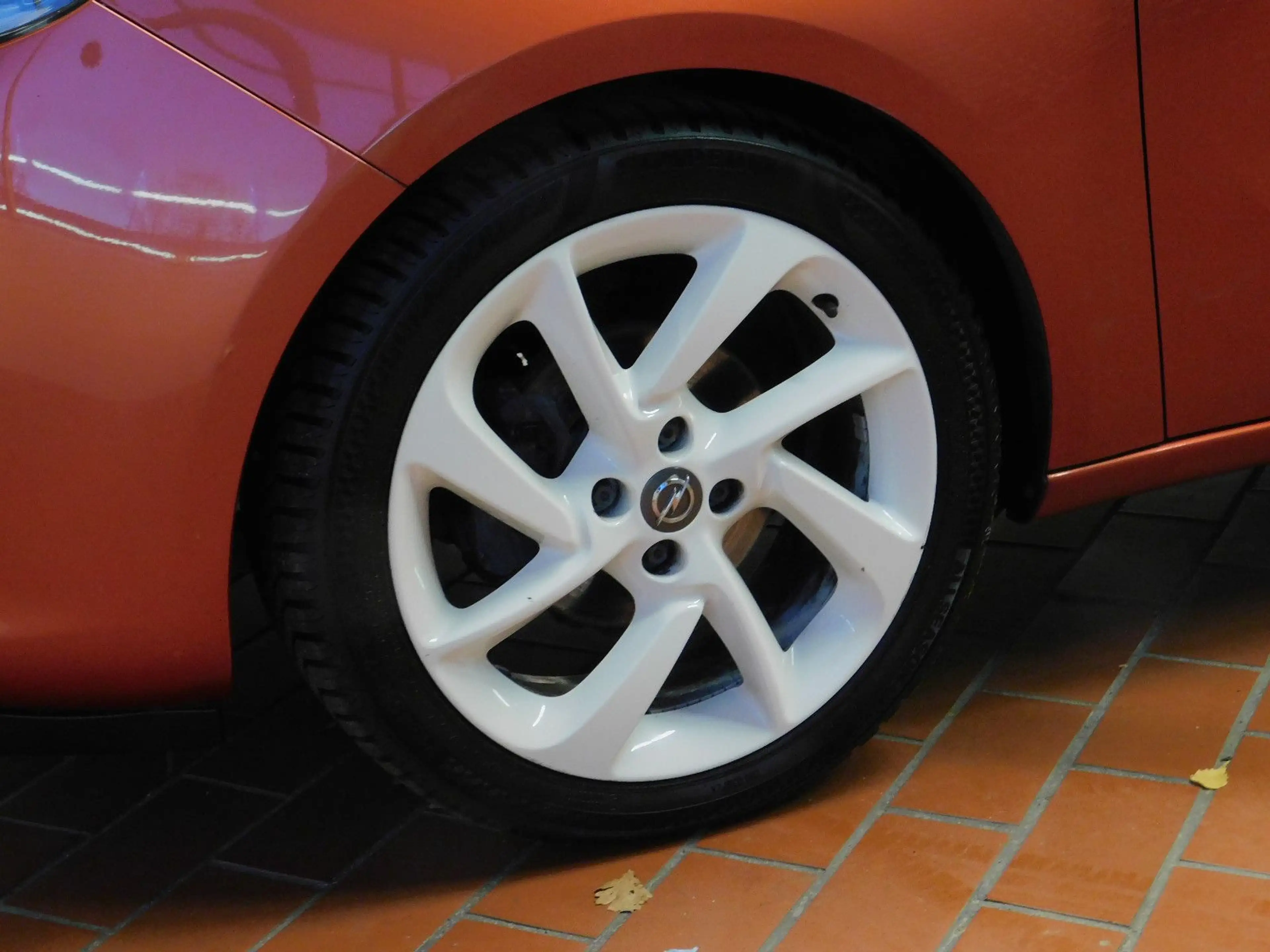Opel Adam Slam Curry White Cap Allwetterräder/Winterp — photo 9