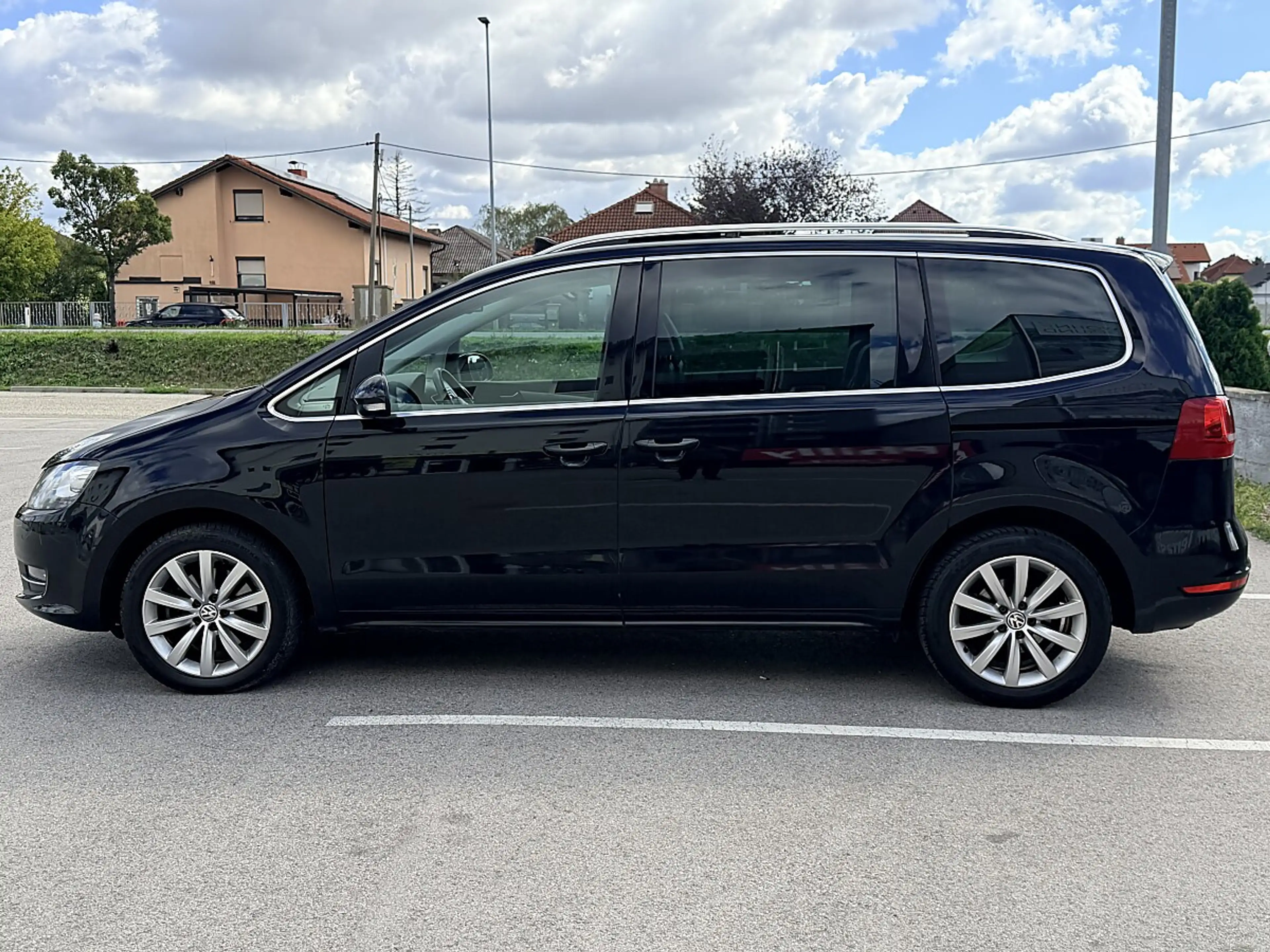 Volkswagen Sharan 2.0 TDI Highline *Sehr gepflegt* — photo 4
