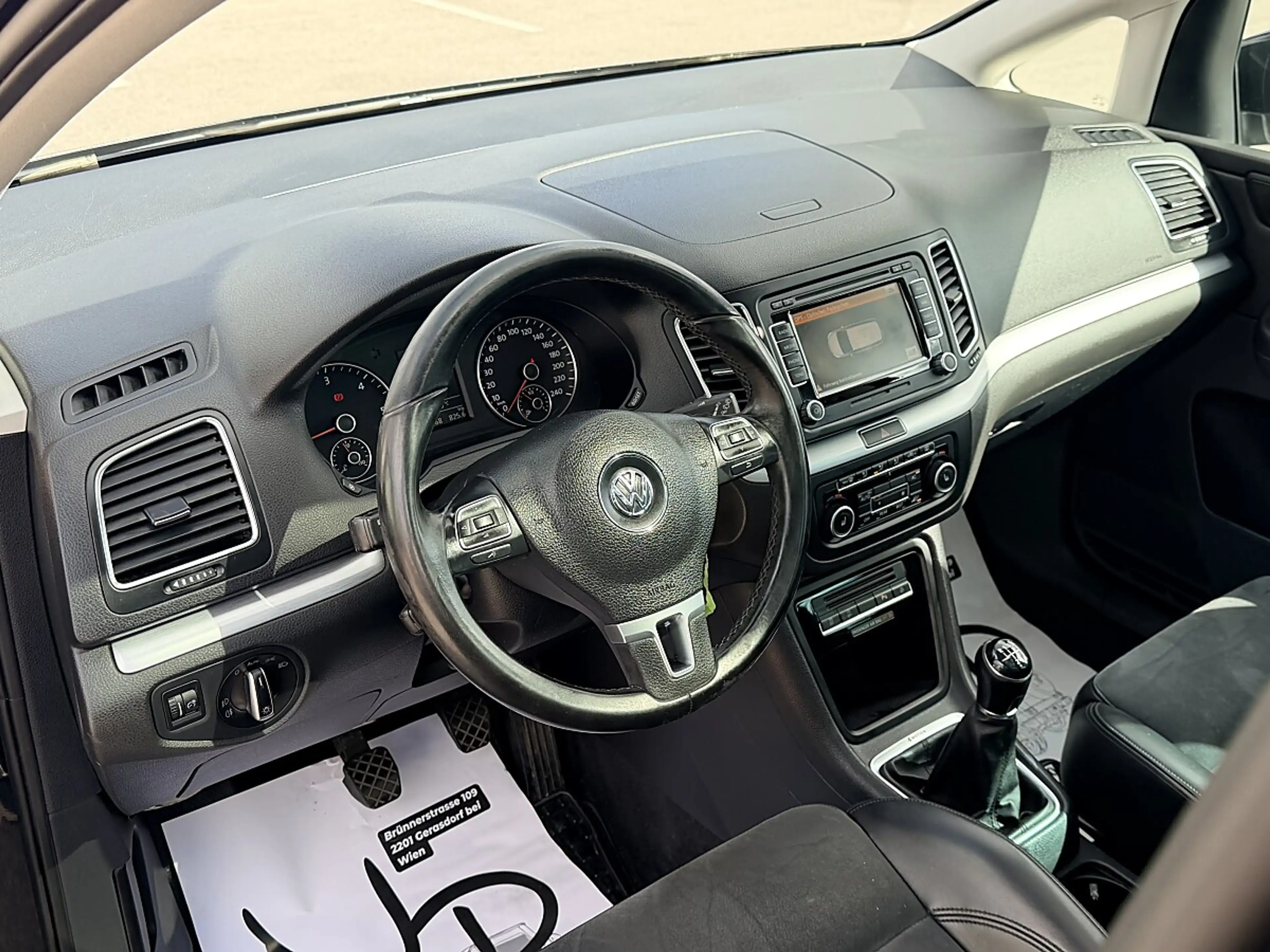Volkswagen Sharan 2.0 TDI Highline *Sehr gepflegt* — photo 9