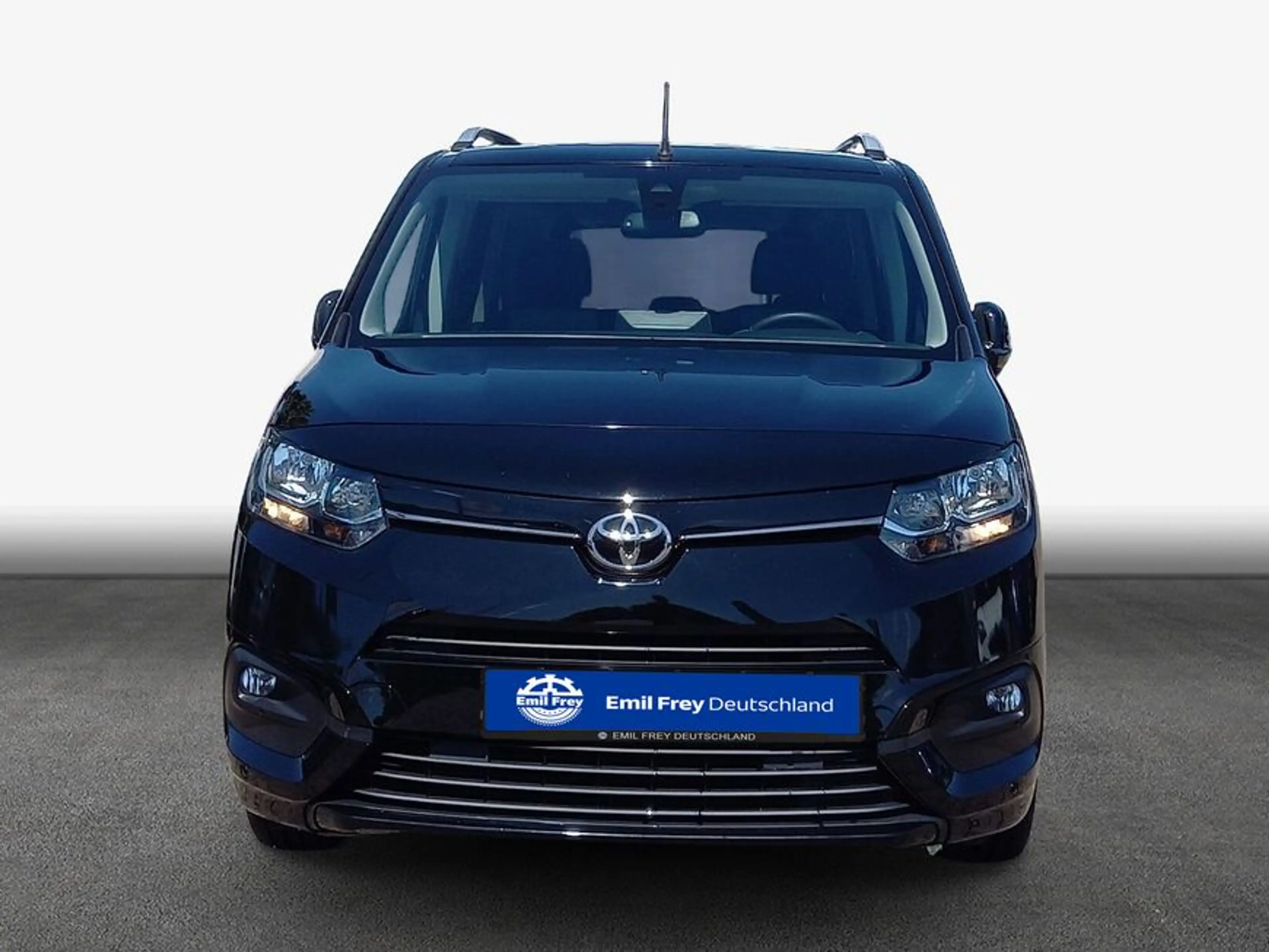 Toyota Proace City Proace City Verso 1.2 Turbo L1 Team Deutschland — photo 3