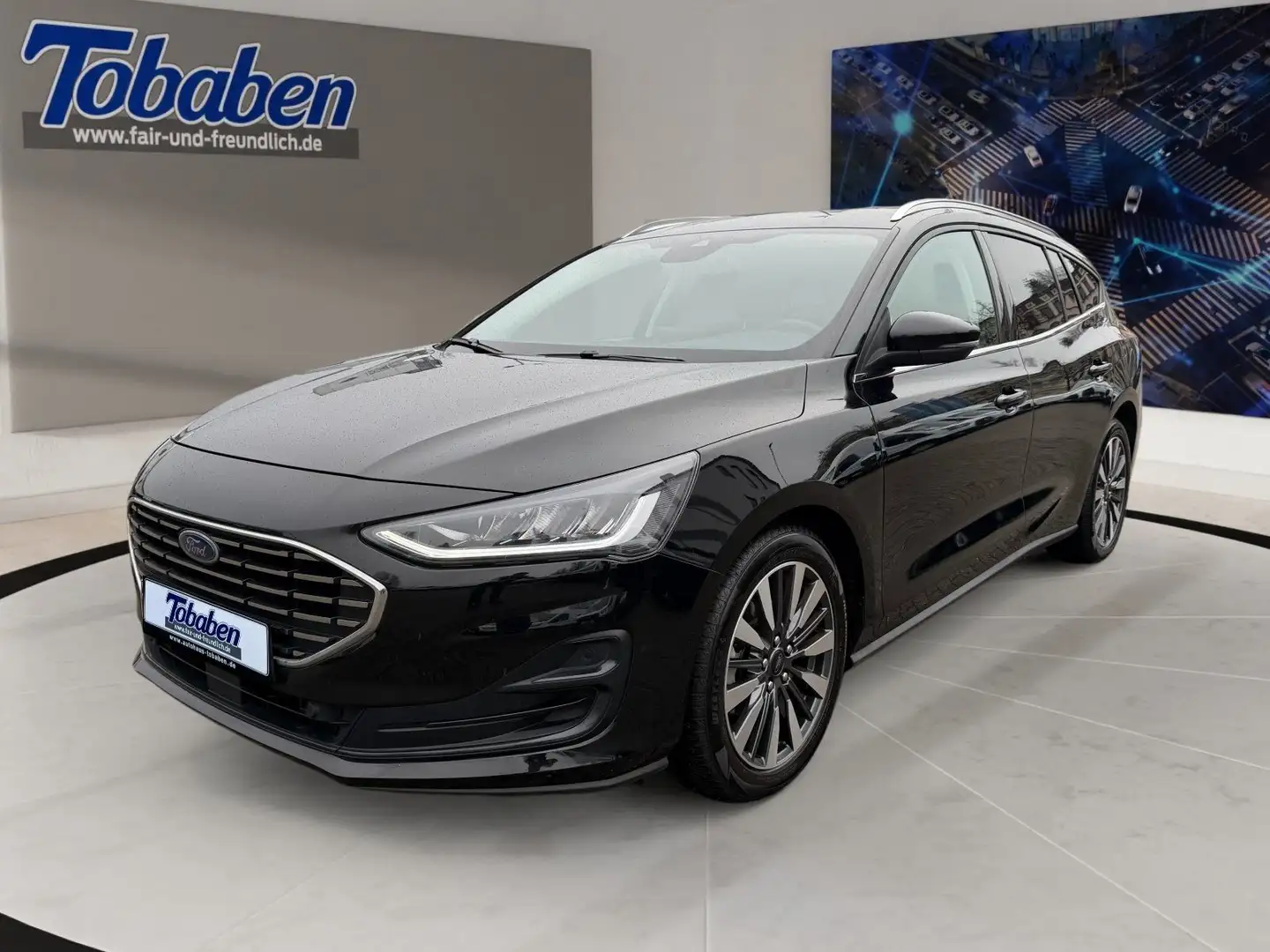 Ford Focus 125 PS Titanium AUT./ SHZ/ACC/ NAV/ 1.HD Zwart - 1