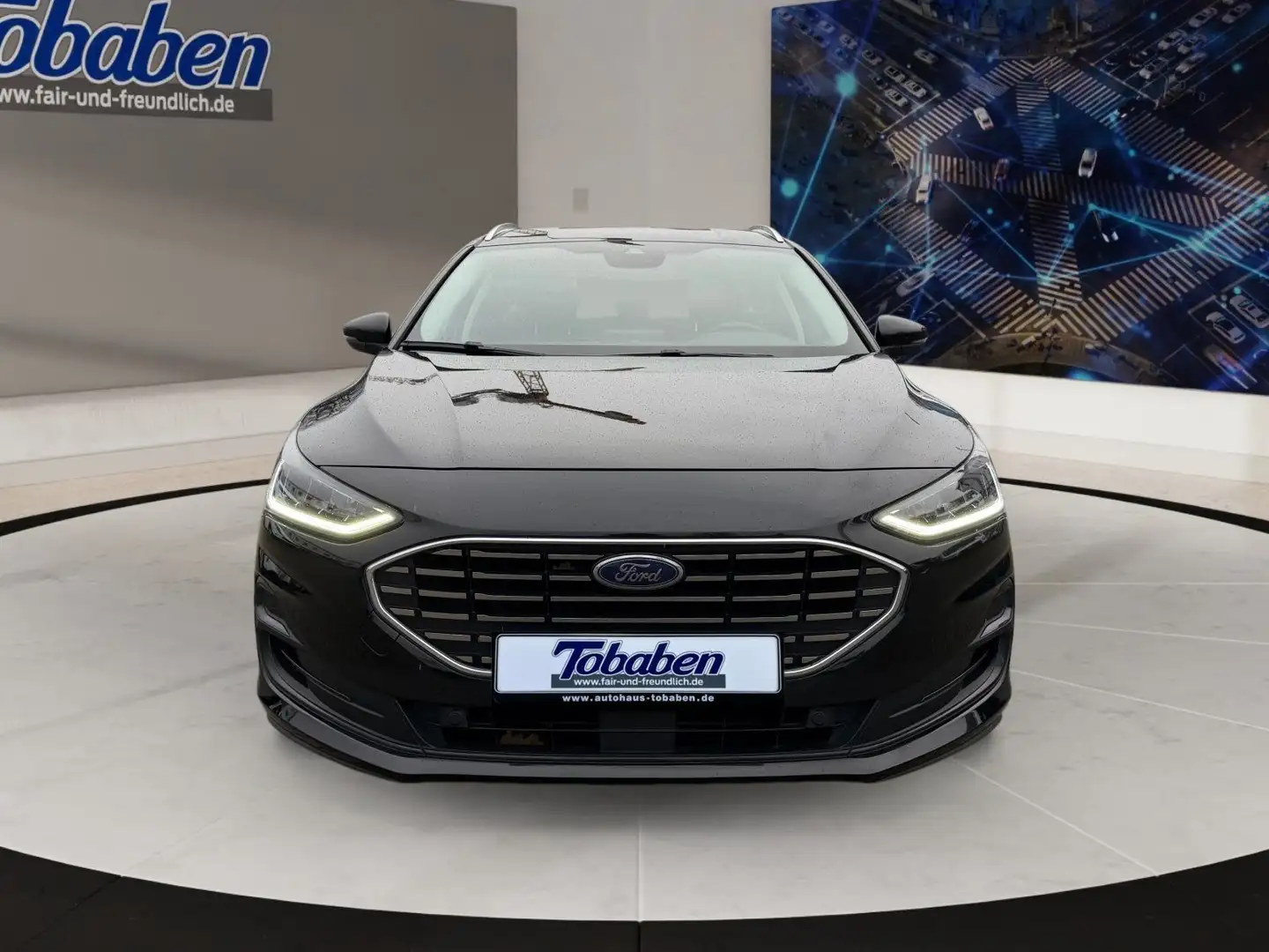 Ford Focus 125 PS Titanium AUT./ SHZ/ACC/ NAV/ 1.HD Zwart - 2