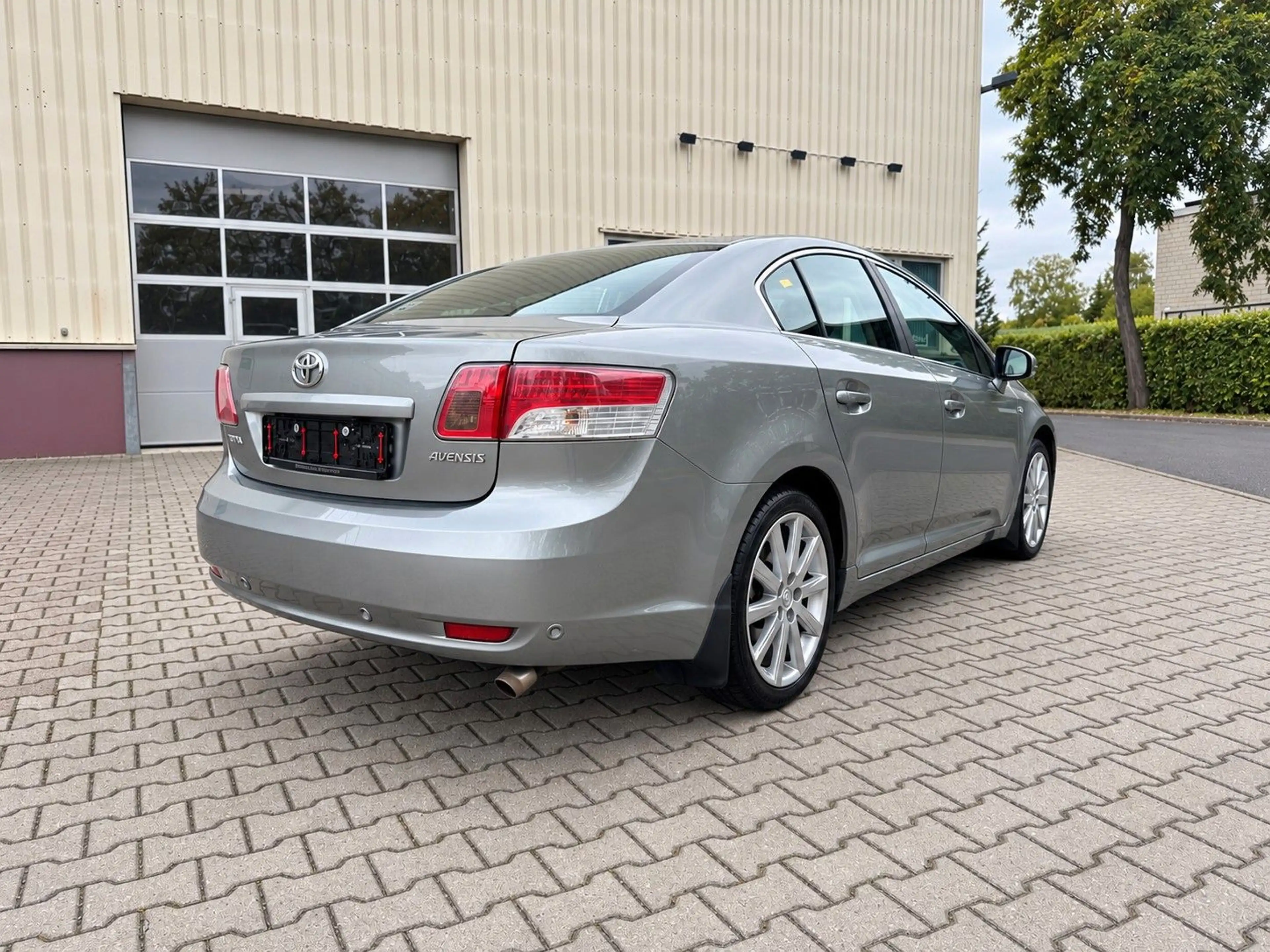 Toyota Avensis TEC-Edition Atomatik — photo 5