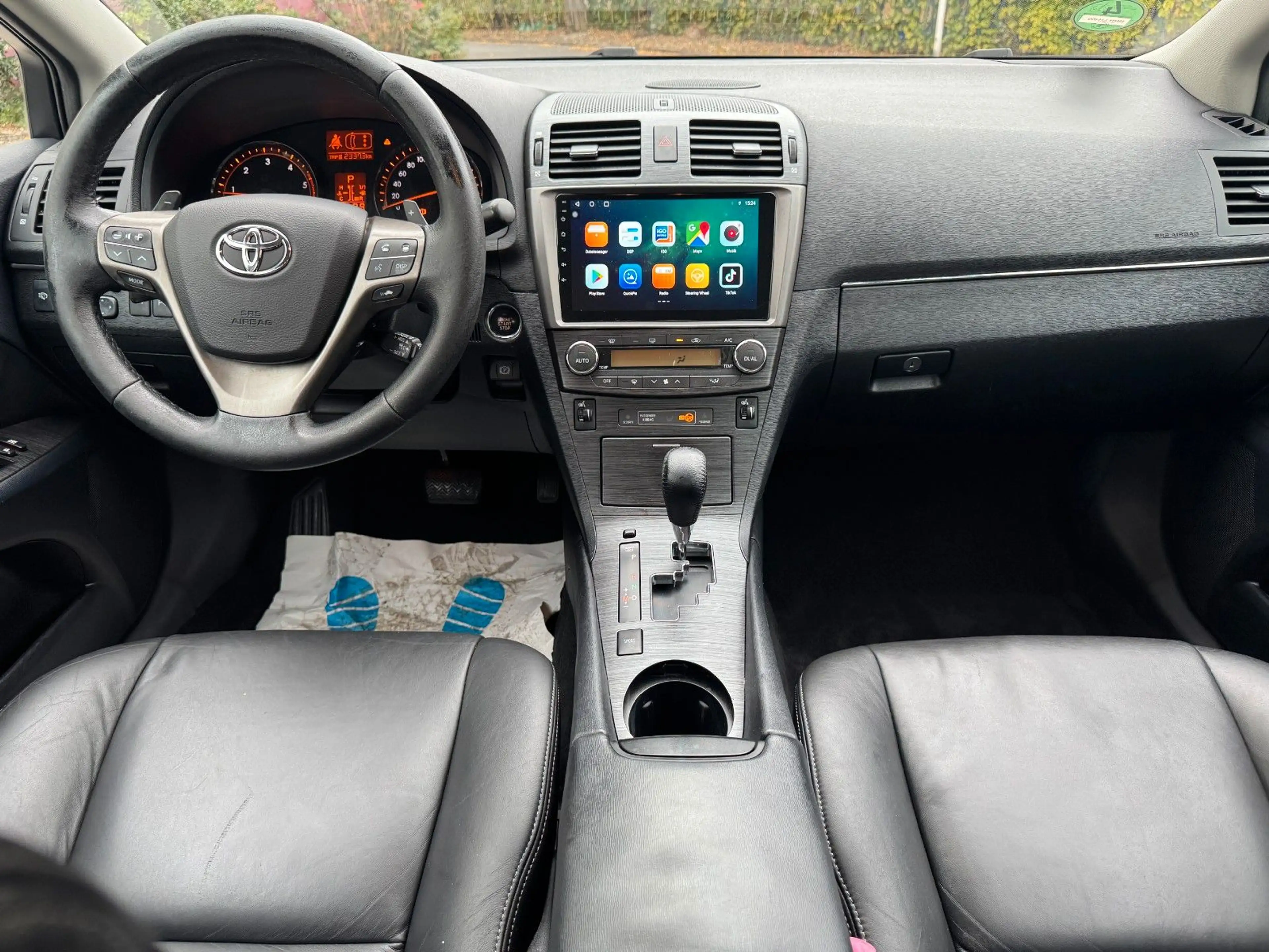 Toyota Avensis TEC-Edition Atomatik — photo 9