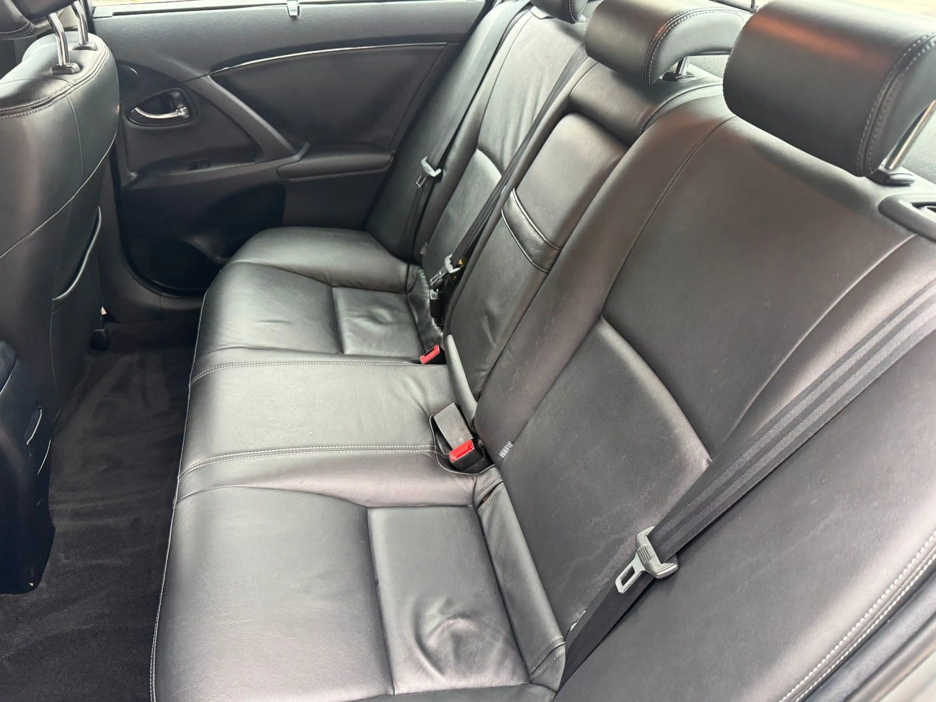 Toyota Avensis TEC-Edition Atomatik — photo 12