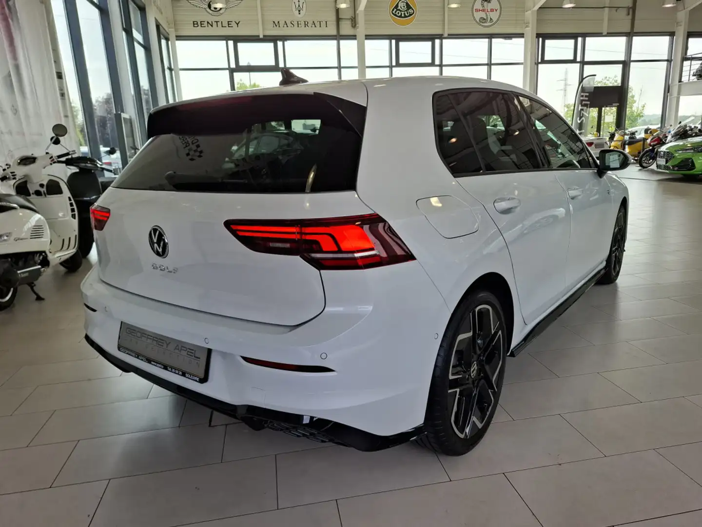 Volkswagen Golf NEW MODEL VIII 2.0 TDI 150  R-LINE CUIR NAVI 1 HAN Blanc - 2