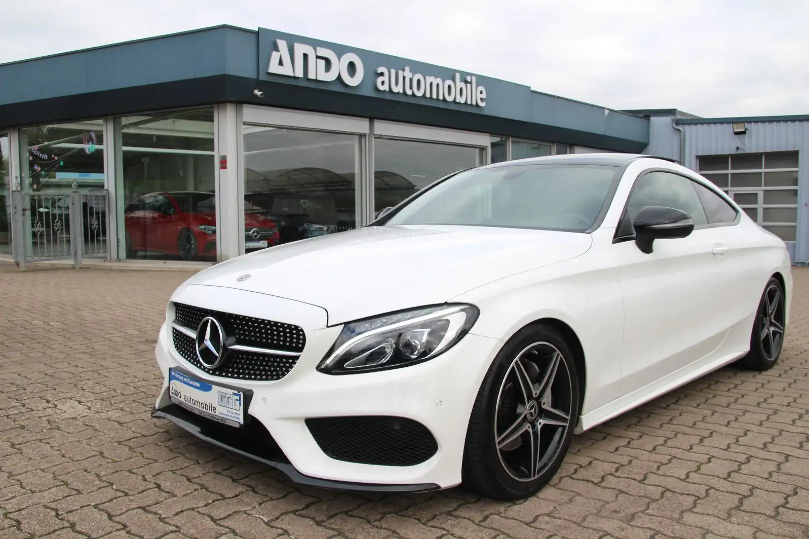 Mercedes-Benz C 180 Coupe AMG-Line Night-Paket/LED/Leder/Pano Blanc - 1