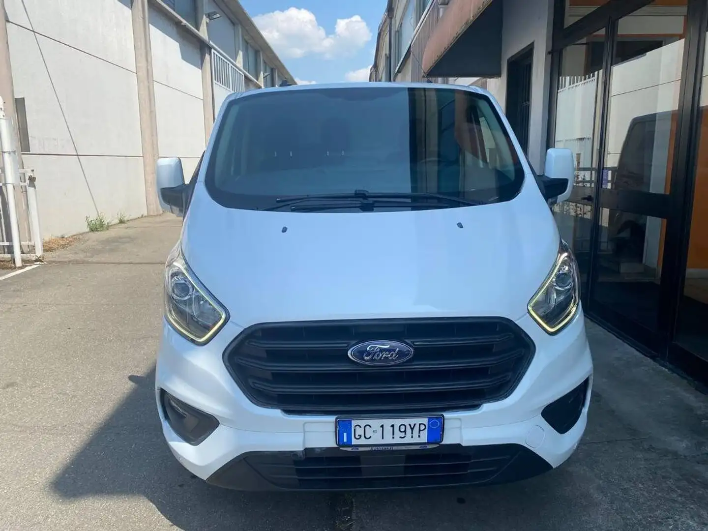 Ford Transit Custom 300 2.0 tdci 130cv Trend L2H1 E6.2 Bianco - 2