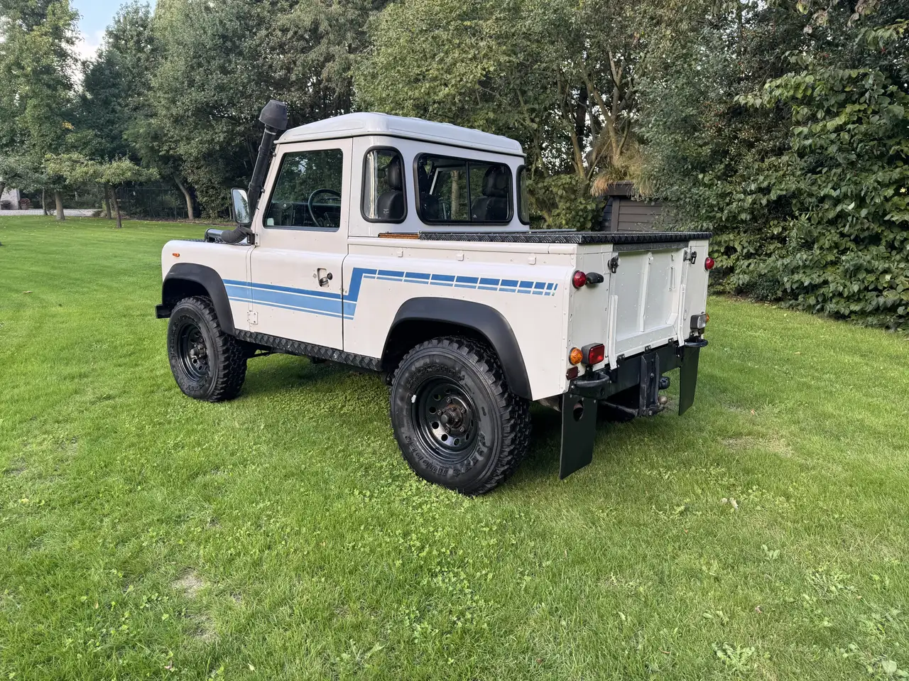 Land Rover Defender Typ 90 County, foto 3