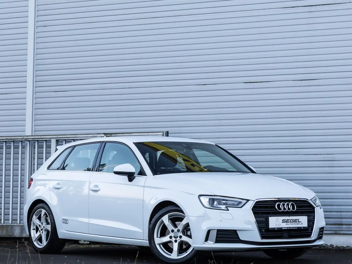 Audi A3 Sportb.2.0TDI sport*NAVI*SHZ*TEMP* Blanc - 1