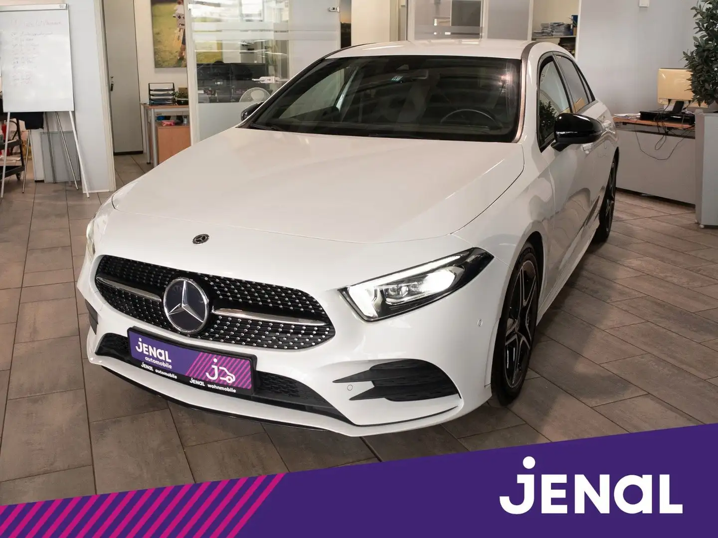 Mercedes-Benz A 250 A -Klasse A 250 AMG LINE AUTOM./NIGHT-PAKET/LED Weiß - 1