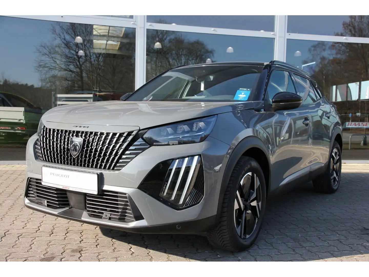 Peugeot 2008 (e-) GT 136 Alcantara Massage Cam 3D Grau - 1