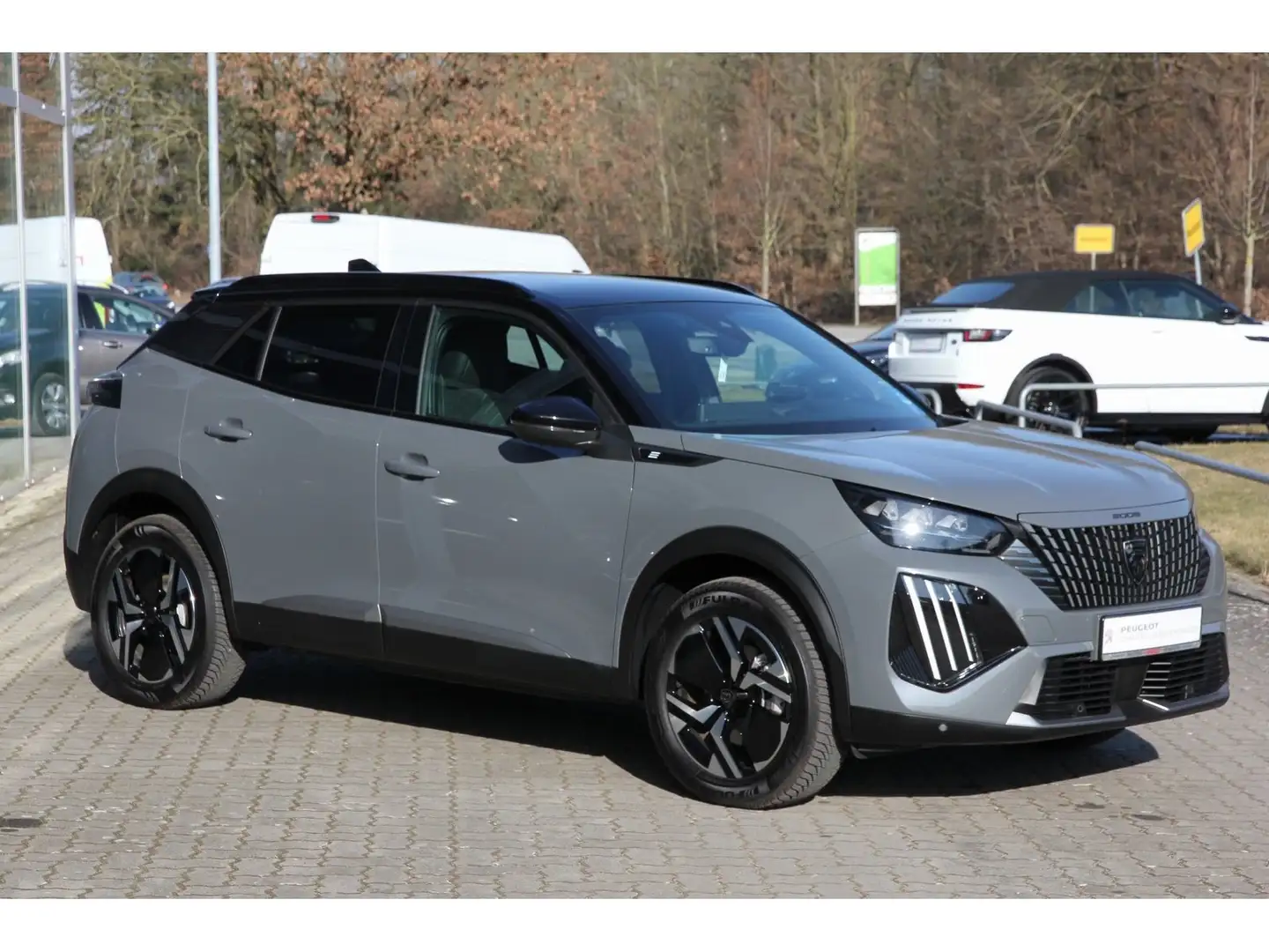 Peugeot 2008 (e-) GT 136 Alcantara Massage Cam 3D Grau - 2