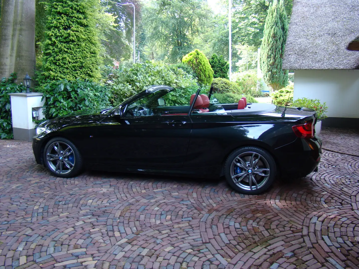 BMW 235 2-serie Cabrio M235i High Executive Performance 67 Zwart - 1