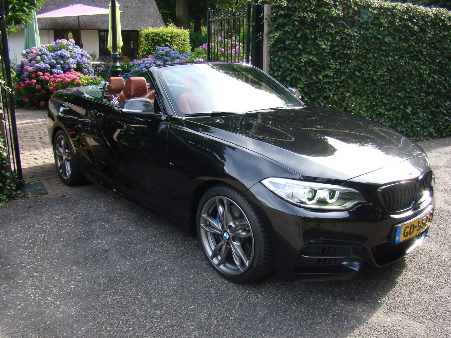 BMW 235 2-serie Cabrio M235i High Executive Performance 67 Zwart - 2