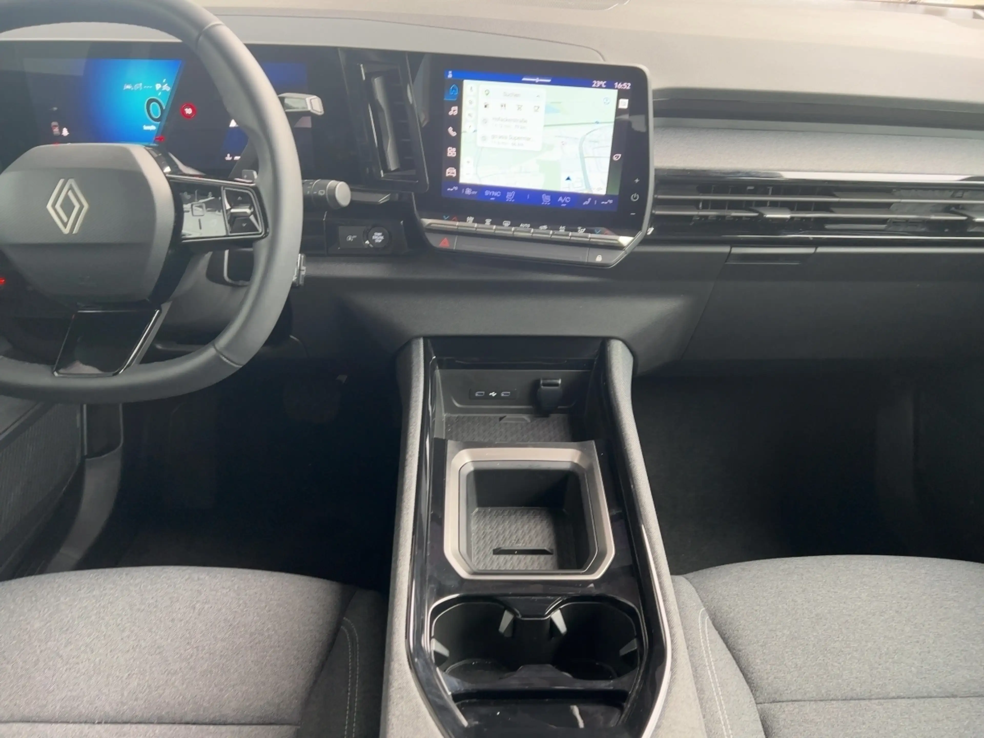 Renault Austral Evolution Mild Hybrid 160 Automatik PDC BT — photo 12