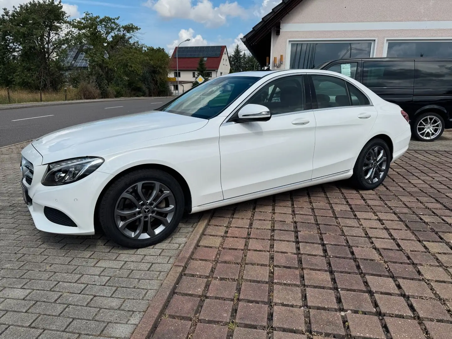 Mercedes-Benz C 180 C -Klasse Lim. C 180 CGI mit Schiebedach Weiß - 1