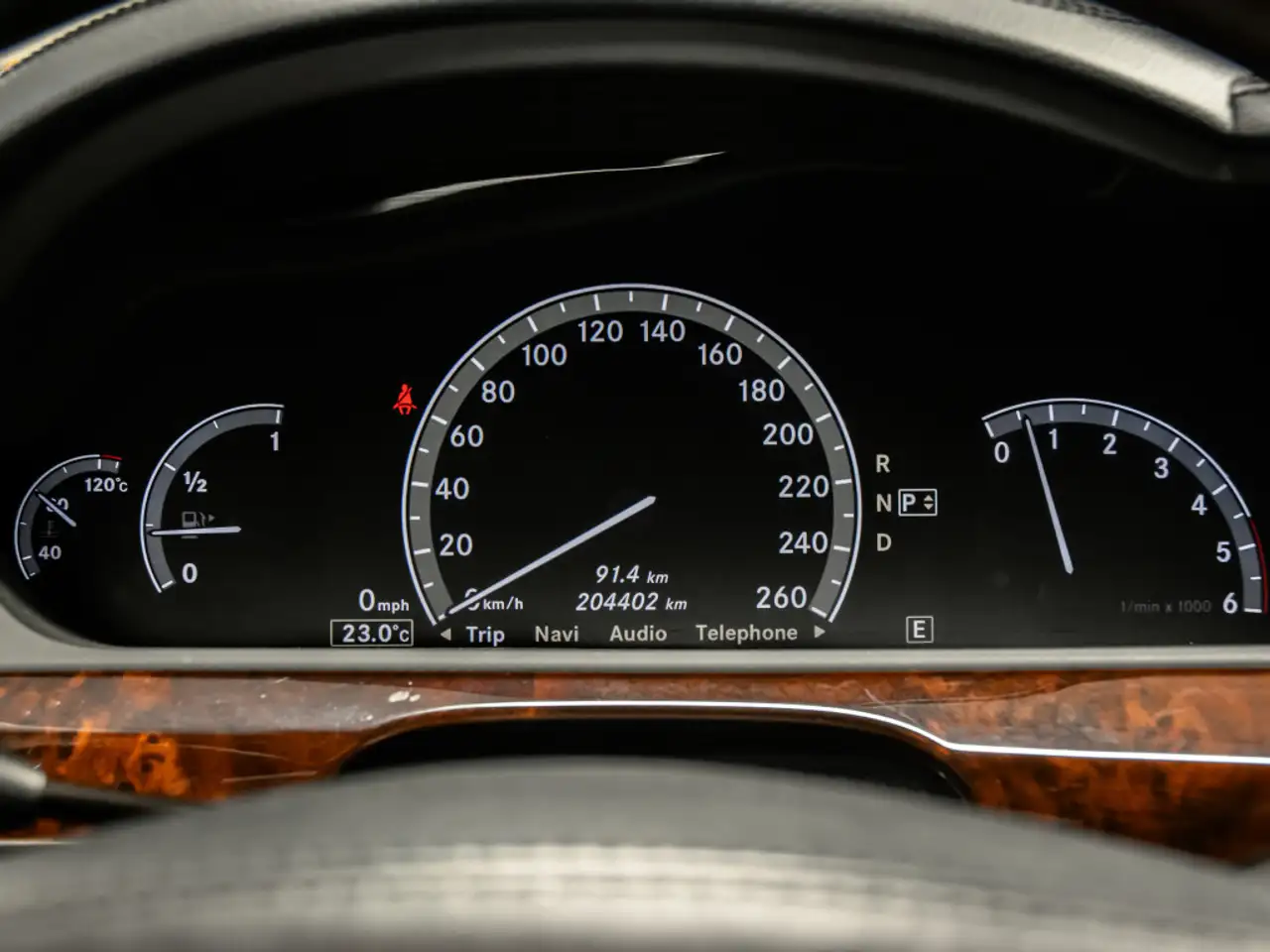 Mercedes-Benz S-Class снимка Mercedes-Benz S-Class