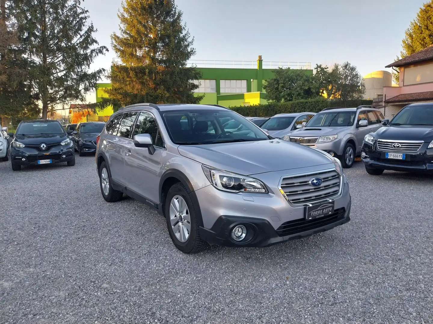 Subaru OUTBACK Outback 2.0d Free lineartronic siva - 2