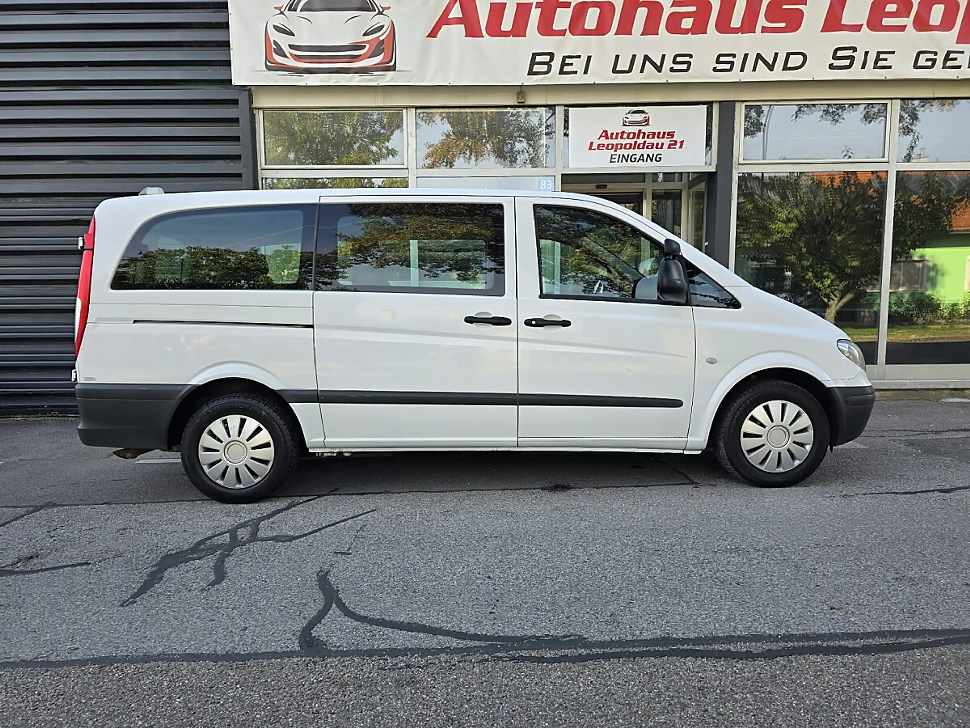 Mercedes-Benz Vito 111 CDI Eco Bus extralang Aut. — photo 5