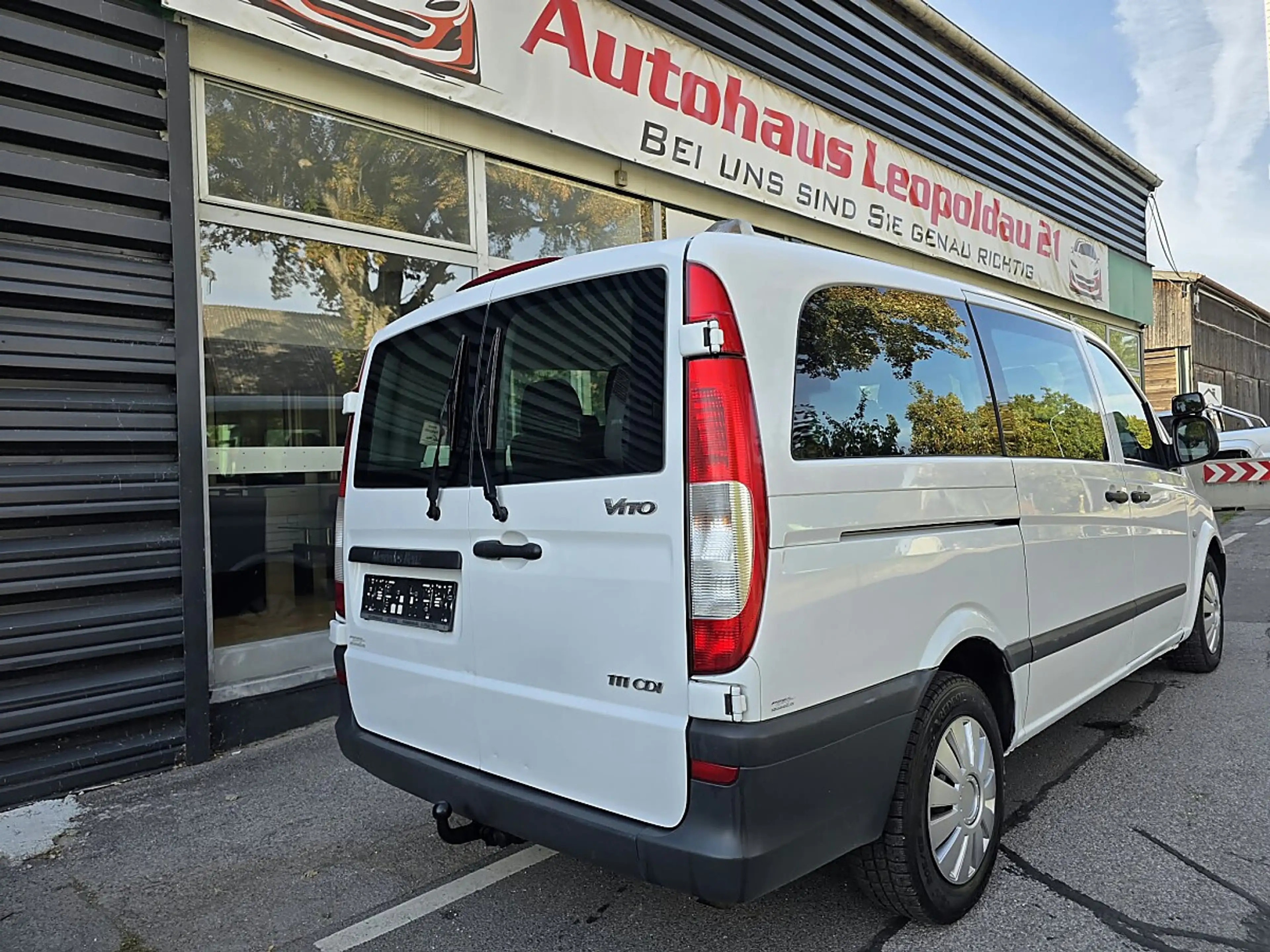 Mercedes-Benz Vito 111 CDI Eco Bus extralang Aut. — photo 4