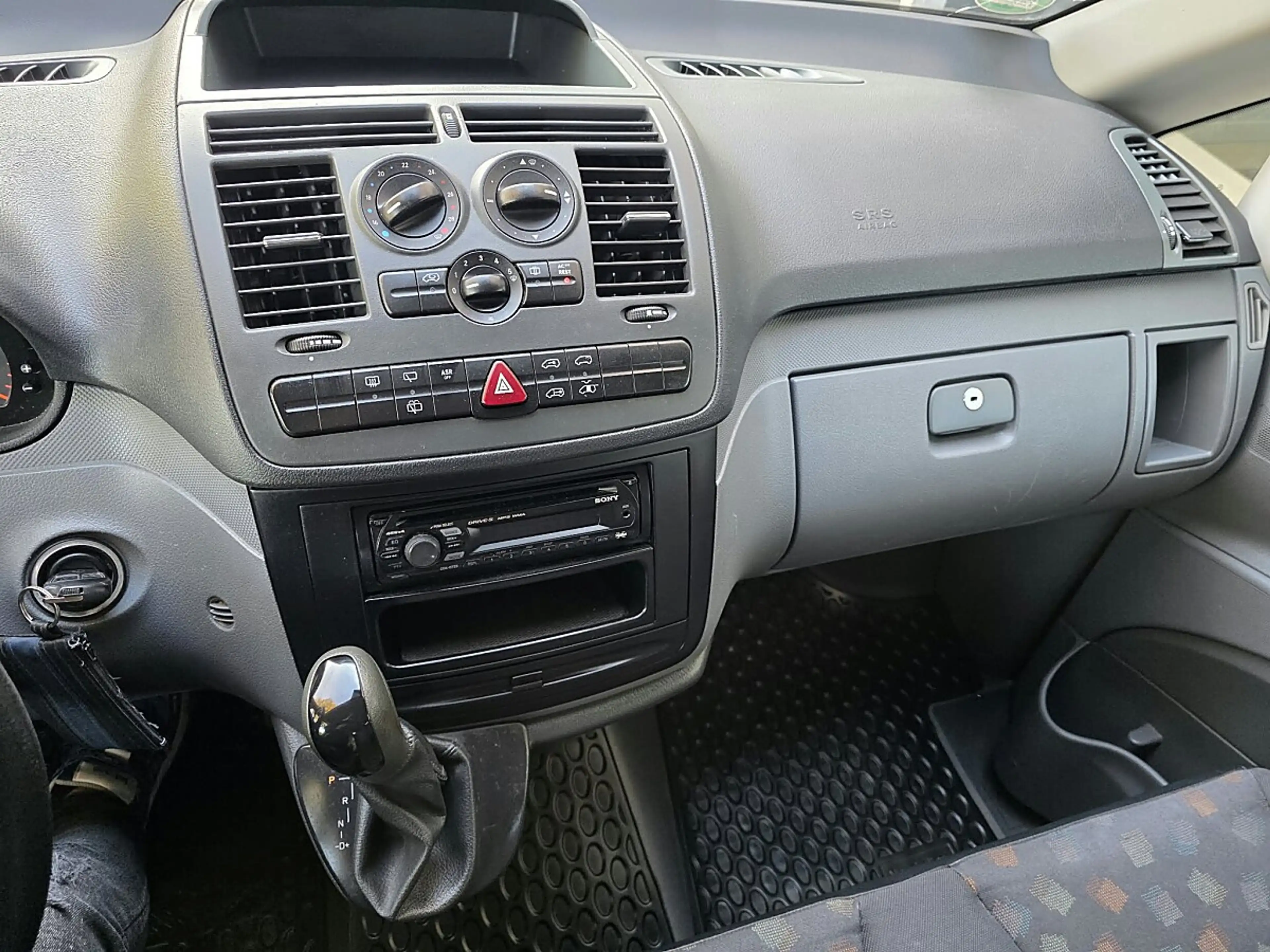 Mercedes-Benz Vito 111 CDI Eco Bus extralang Aut. — photo 8