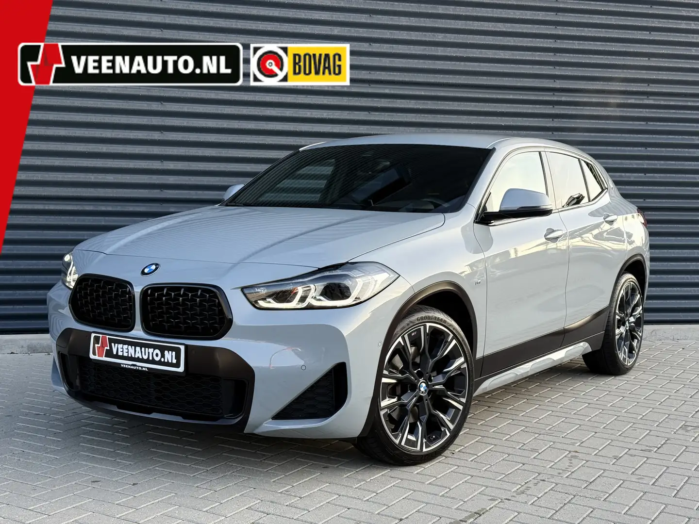 BMW X2 sDrive20i M-Sport Mesh Edition Brooklyn Grijs Šedá - 1