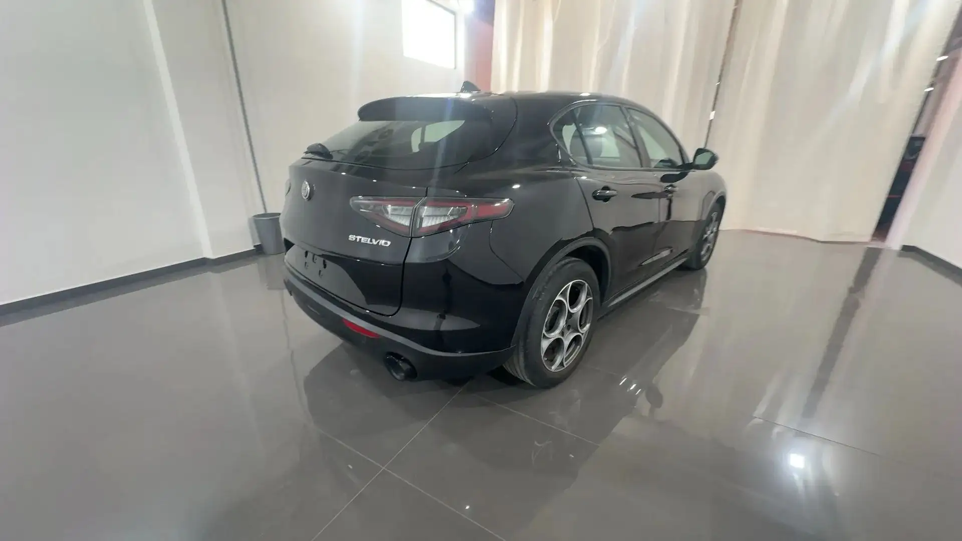Alfa Romeo Stelvio Stelvio 2.2 t Sprint rwd 160cv auto Nero - 2