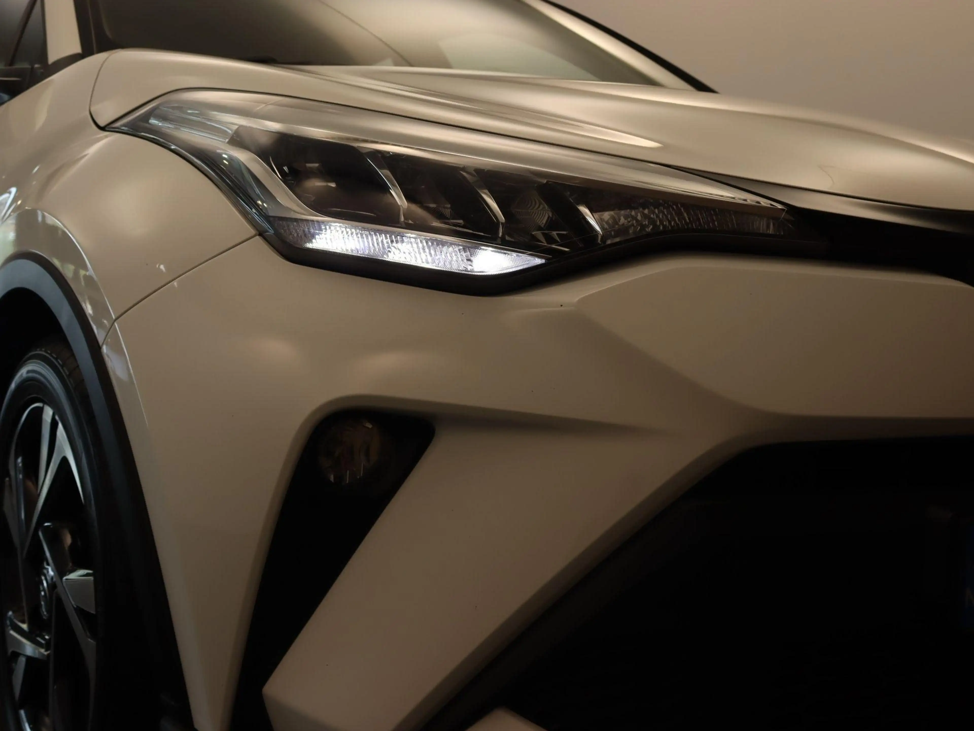 Toyota C-HR 1.8 Hybrid Dynamic - ORIGINEEL NEDERLANDSE AUTO - — photo 11