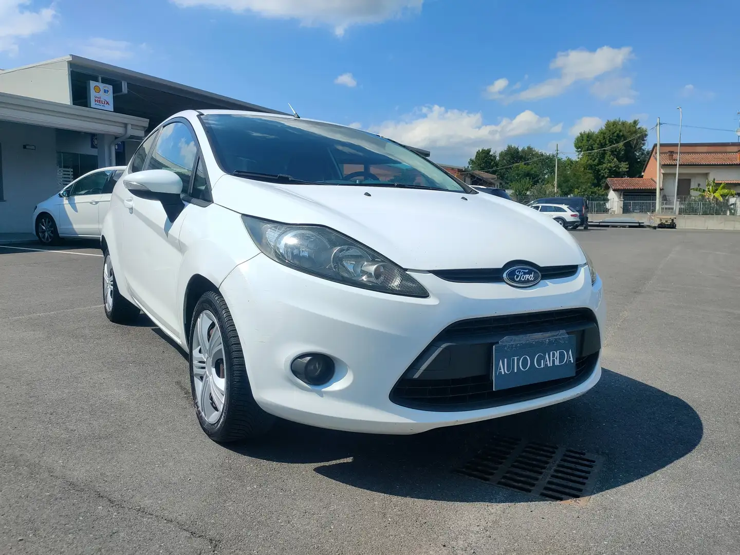 Ford Fiesta Fiesta 3p 1.4 tdci Ikon Business 70cv NEOPATENTI Bianco - 1