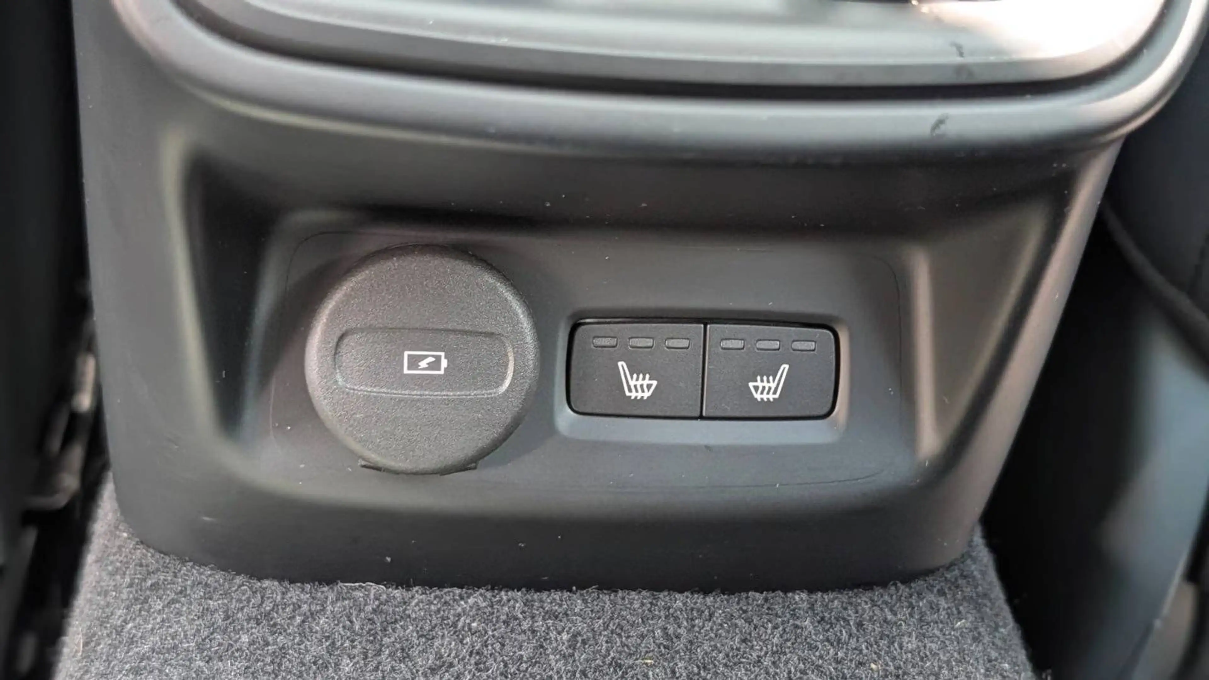 Polestar 2 Long Range Dual — photo 10