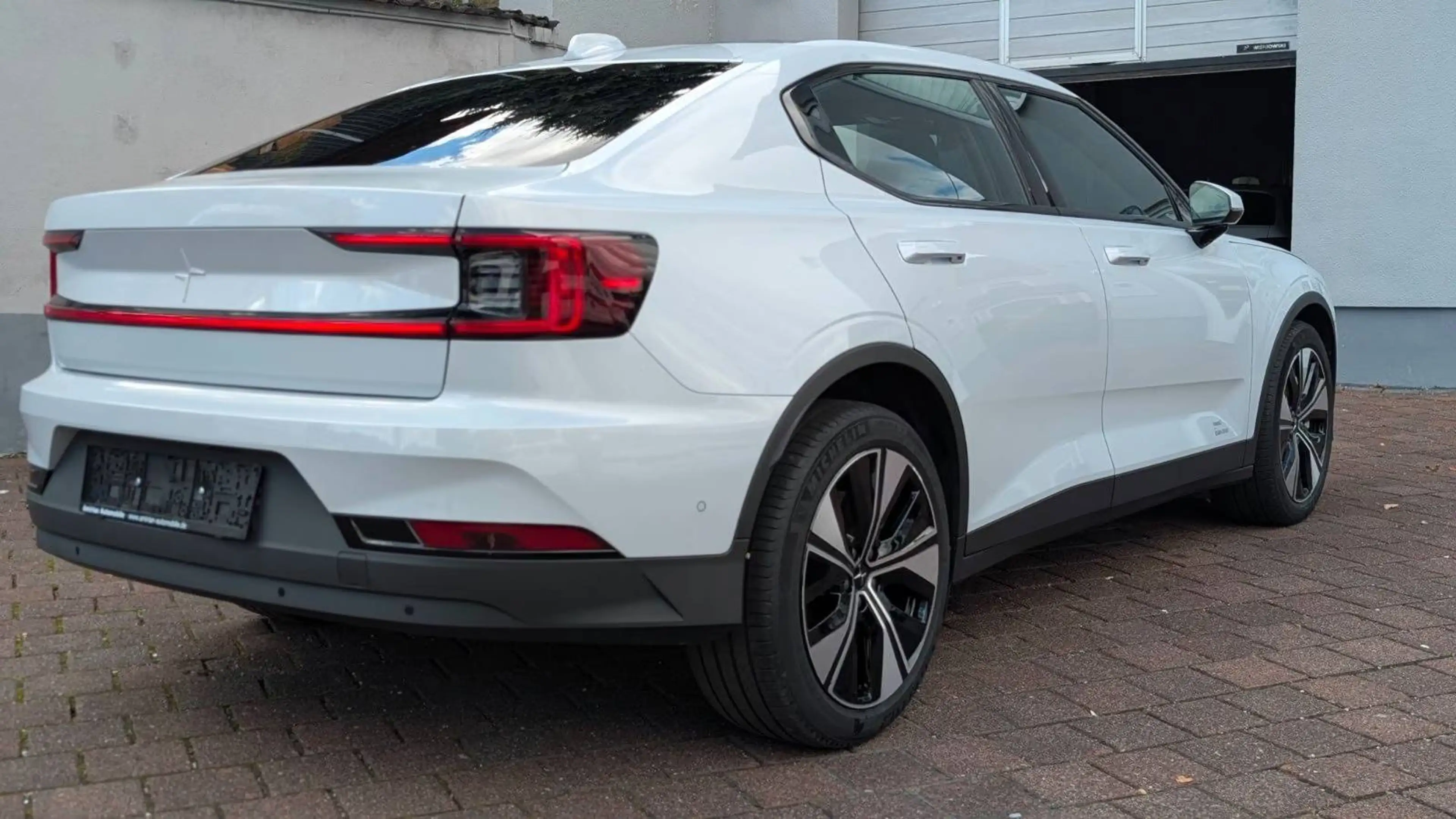 Polestar 2 Long Range Dual — photo 4