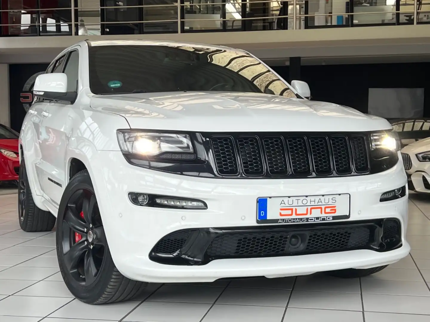 Jeep Grand Cherokee 6.4 V8 HEMI SRT Blanc - 1