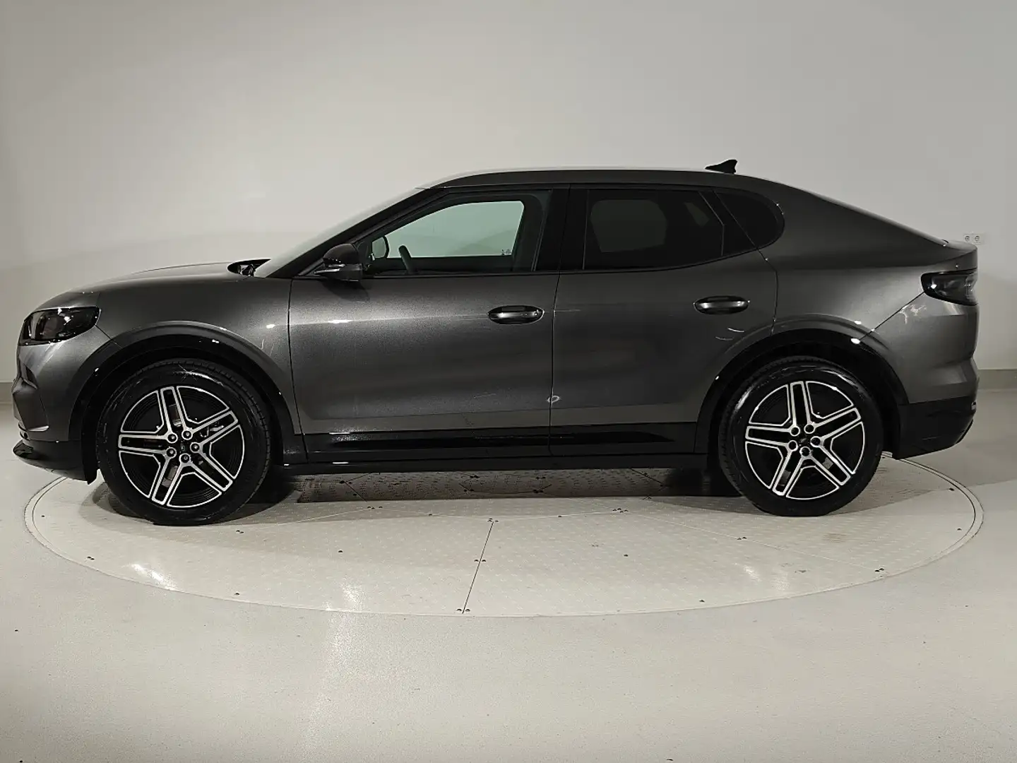 Ford Capri Dual-Elektro Extended Range Allrad Premium Grau - 2