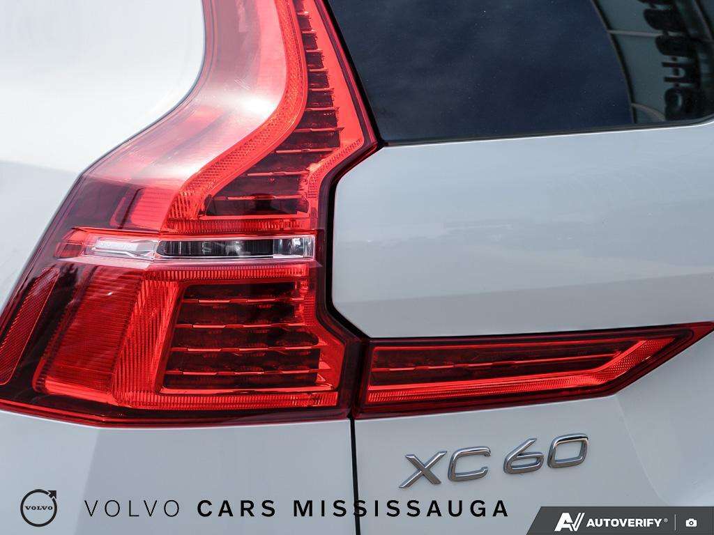 2022 Volvo XC60 Plug-In Hybrid thumb 12