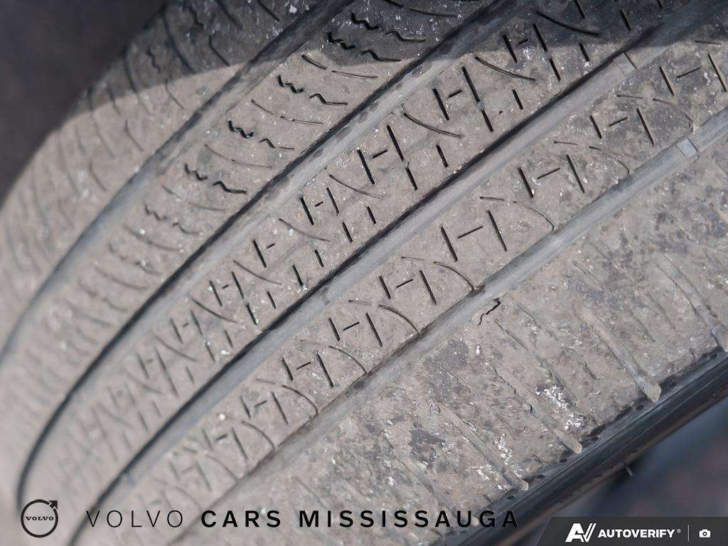 2022 Volvo XC60 Plug-In Hybrid thumb 7