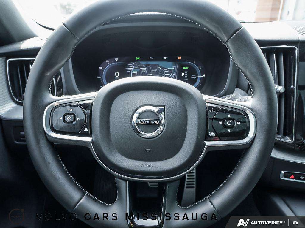 2022 Volvo XC60 Plug-In Hybrid thumb 14