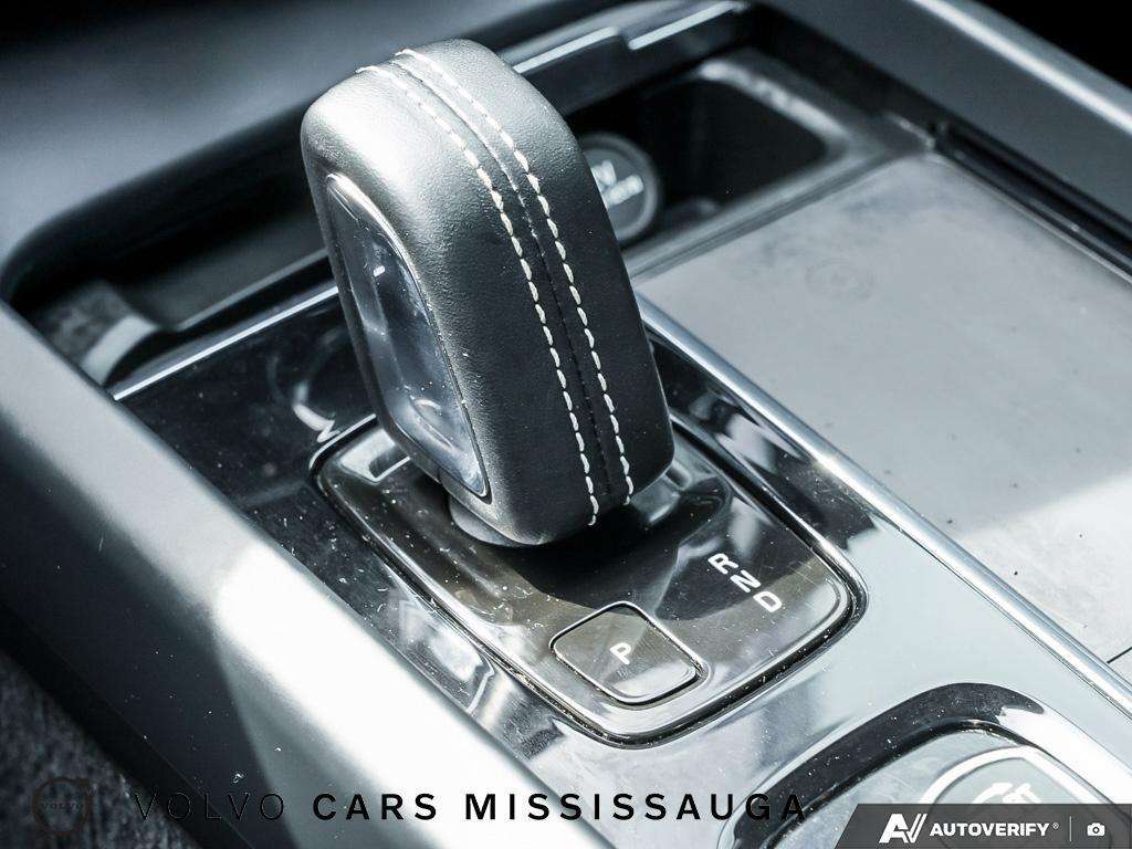 2022 Volvo XC60 Plug-In Hybrid thumb 19