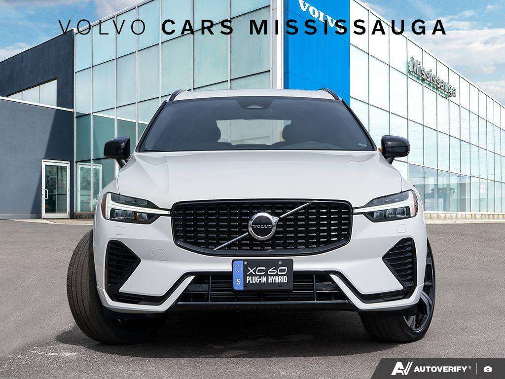 2022 Volvo XC60 Plug-In Hybrid alt 2