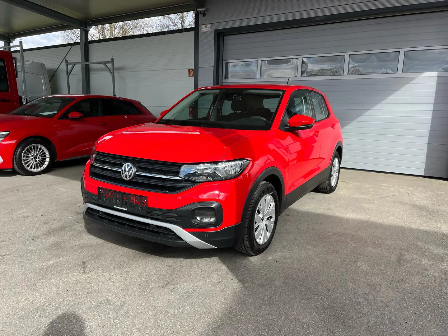 Volkswagen T-Cross 1,6 TDI KLIMAAUTOMATIK/PARKTRONIK/ASSISTENTEN Rot - 2